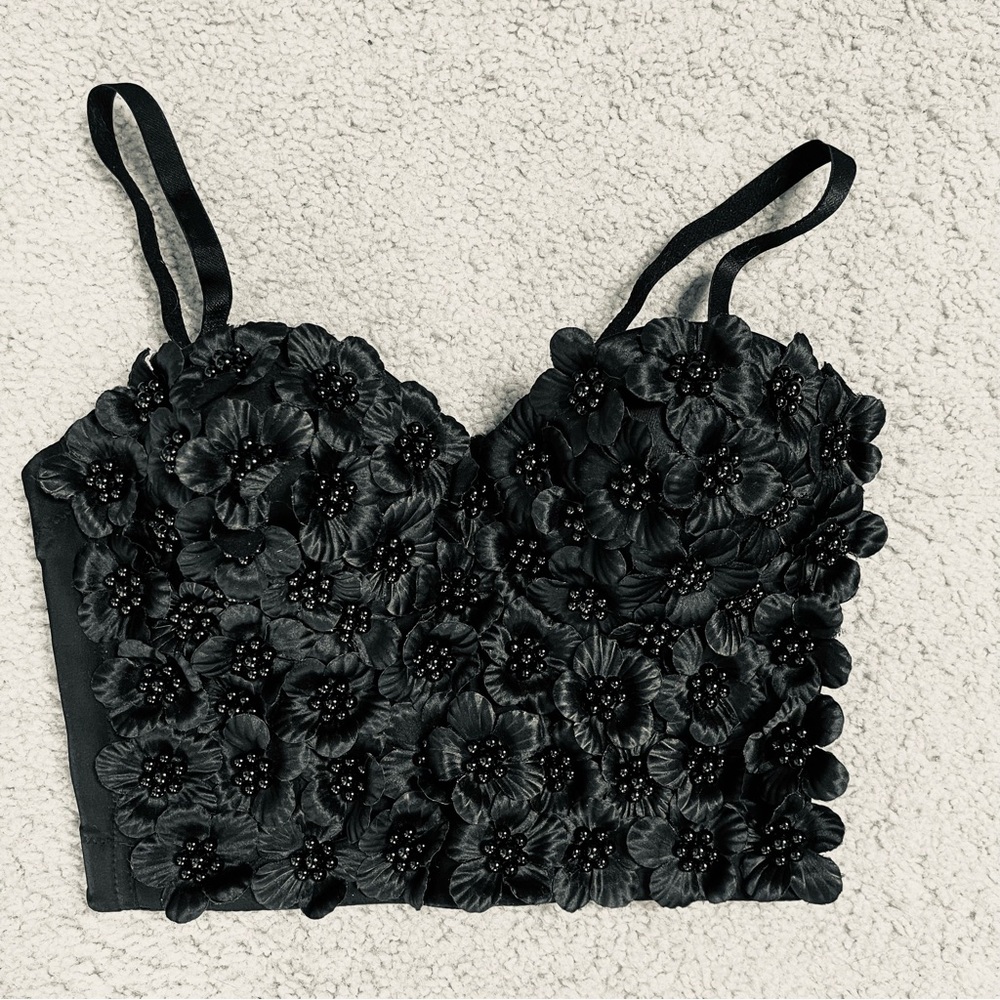 Adeline Corset style Black flower pearl top. NWT Size Small NWT
